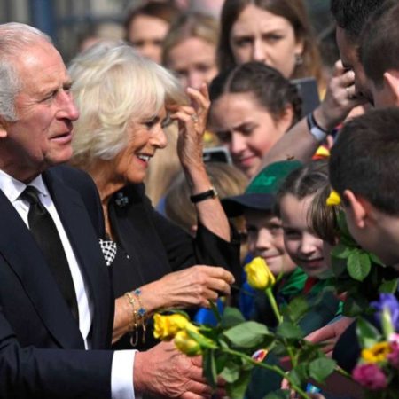 Carlos III promete seguir ejemplo de Isabel II tras visita a Irlanda del Norte – El Occidental