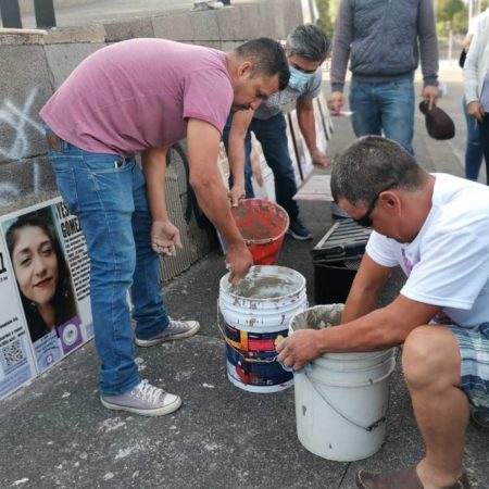 Colocan losetas de personas desaparecidas en la glorieta de Niños Héroes – El Occidental