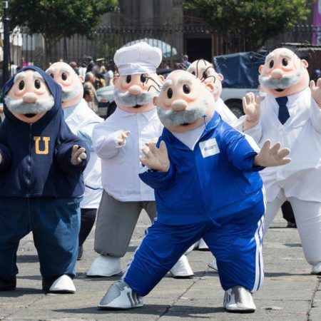 Empresa de farmacias similares crea filtro del peluche de Doctor Simi: VIDEO – El Occidental