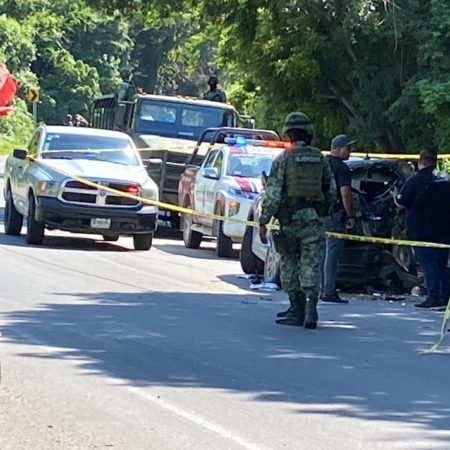 Eran de mujer los restos hallados en camioneta chocada – El Occidental