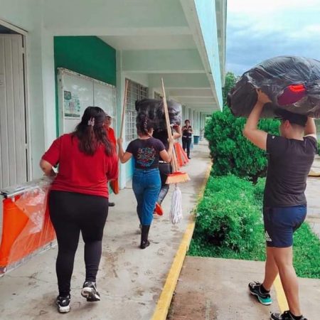 Abren albergue en Manzanillo por el paso del huracán “Roslyn” – El Occidental
