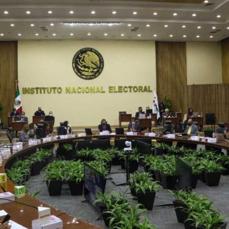 AMLO acusa de corruptos y rateros a quienes marcharán contra reforma electoral – El Occidental