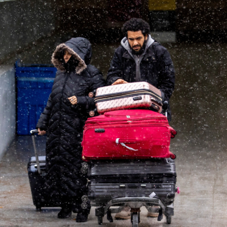 Tormenta invernal en EU paraliza viajes y deja a más de 1 millón de personas sin energía – El Occidental