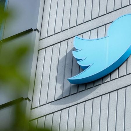 Twitter suspende cuentas a más de media docena de periodistas en EU – El Occidental