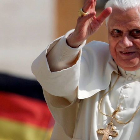 El Papa Emérito Benedicto XVI era un hombre sencillo y humano: Cardenal Robles Ortega – El Occidental