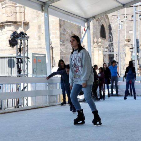 Este domingo no habrá servicio en la pista de hielo, ni las sillitas voladoras del centro – El Occidental