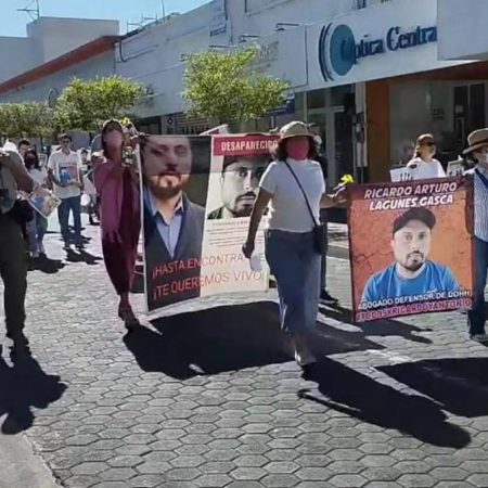 Marchan para exigir la localización con vida de los activistas Ricardo Lagunes y Antonio Díaz – El Occidental