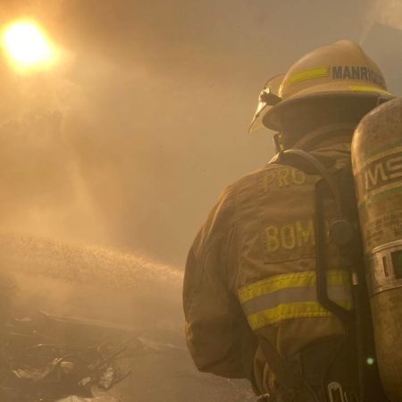Registra 90% de avance combate de incendio a chatarrera – El Occidental