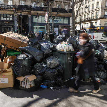 Toneladas de basura se acumulan en calles de Francia en protesta por la reforma de pensiones – El Occidental
