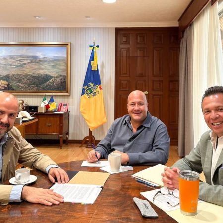 Enrique Alfaro recibe a Ricardo Villanueva y Pablo Lemus en Casa Jalisco – El Occidental