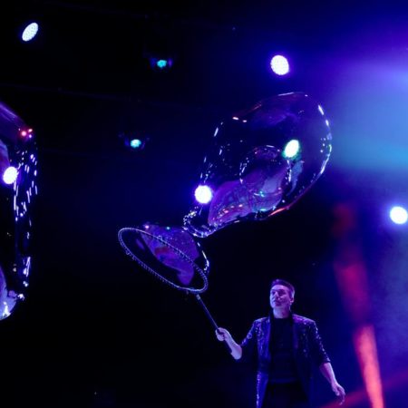 Gazillion Bubble Show festejó el Día del Niño en el Teatro Diana – El Occidental